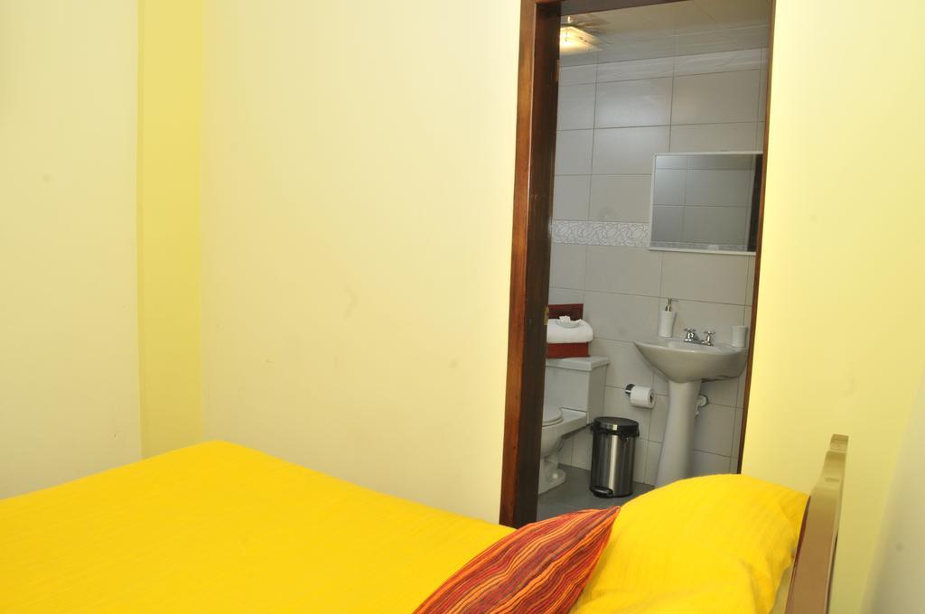 Hotel Margarita 2 Quito Chambre photo