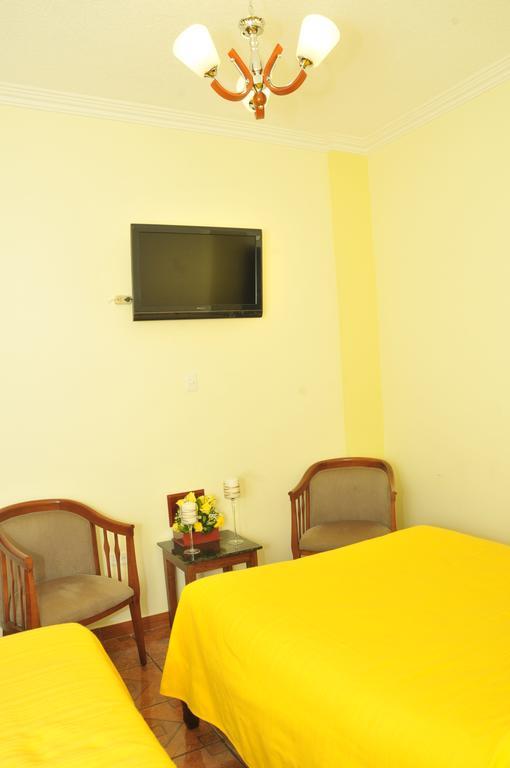 Hotel Margarita 2 Quito Chambre photo