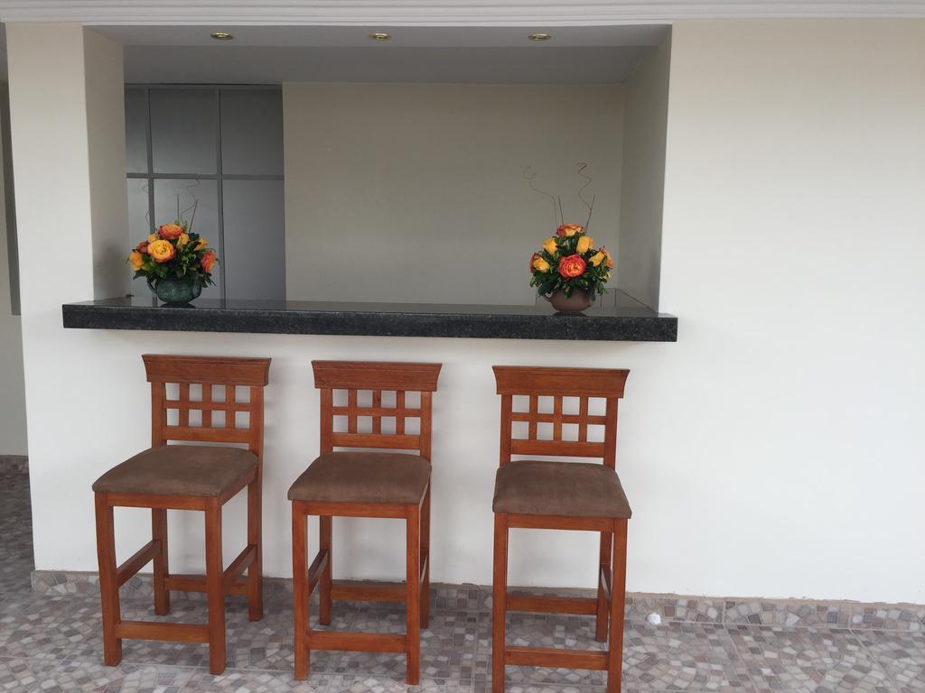 Hotel Margarita 2 Quito Extérieur photo