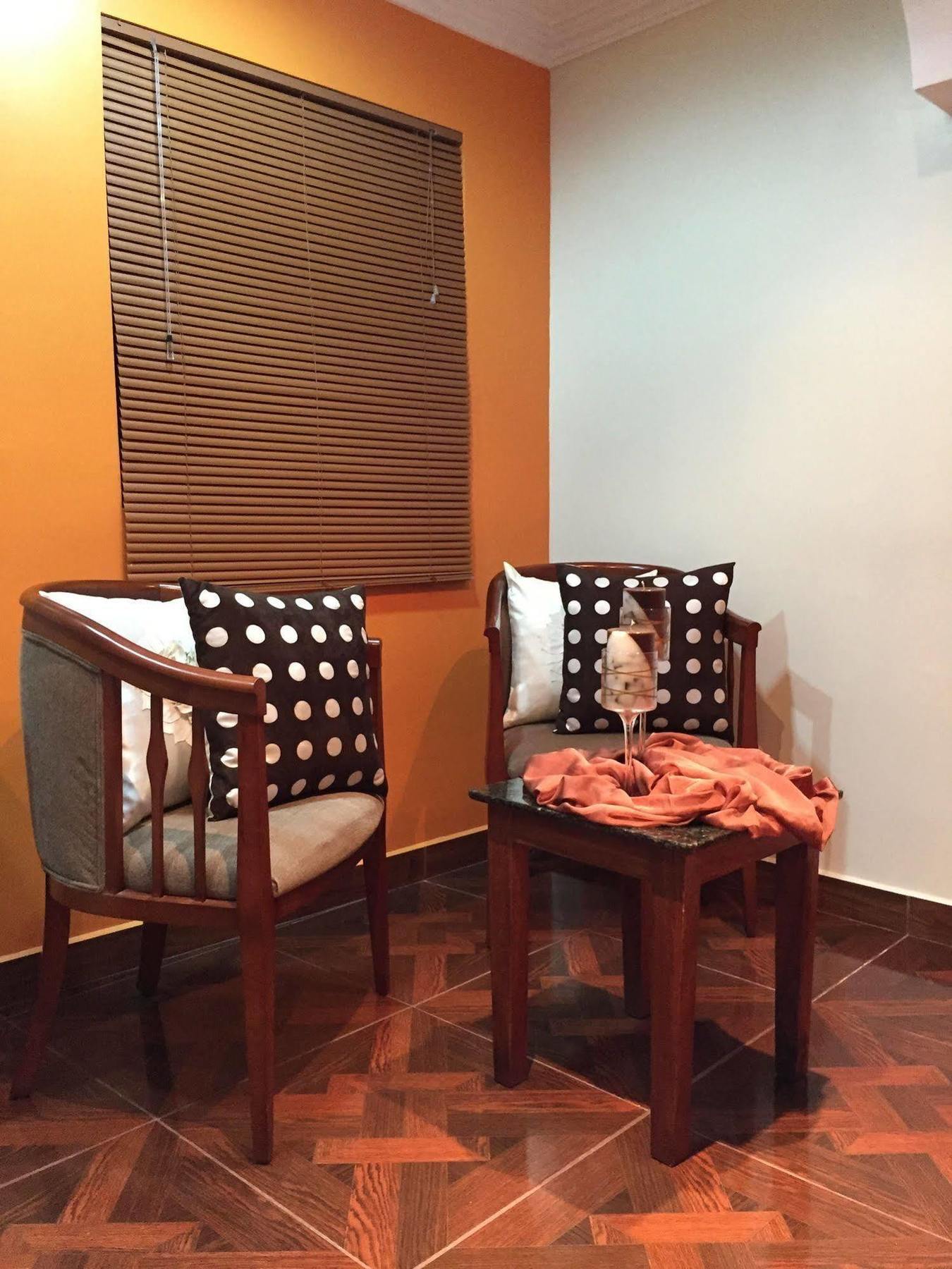 Hotel Margarita 2 Quito Extérieur photo