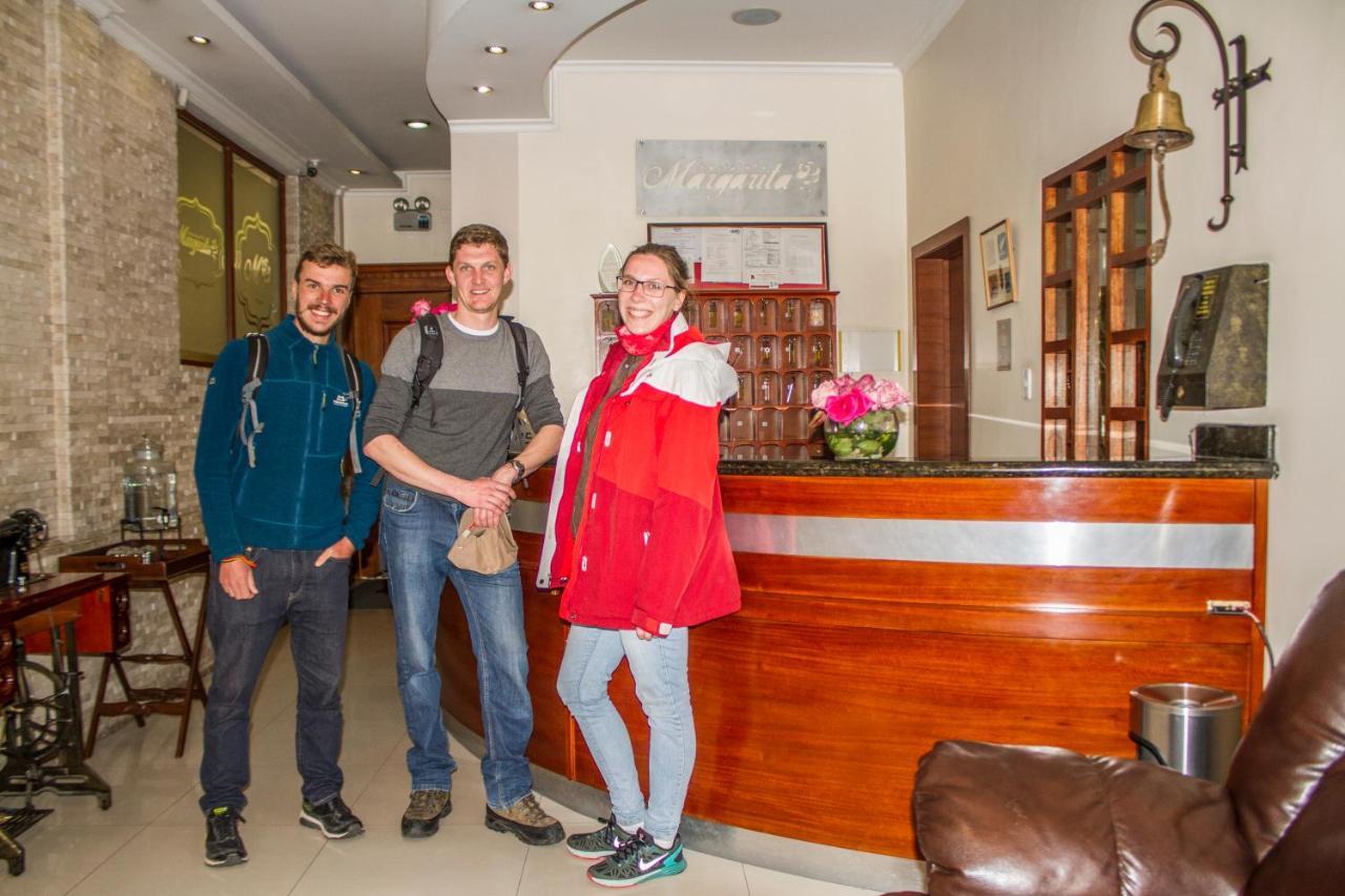 Hotel Margarita 2 Quito Extérieur photo
