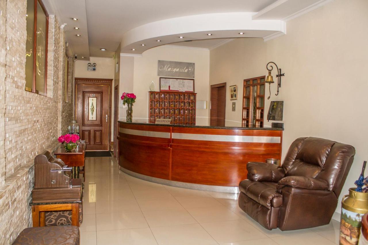 Hotel Margarita 2 Quito Extérieur photo